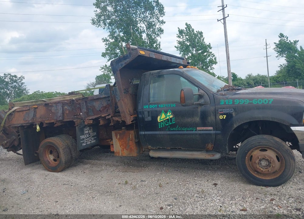 2004 FORD F-550 XL/XLT VIN: 1FDAF57P74EC07377