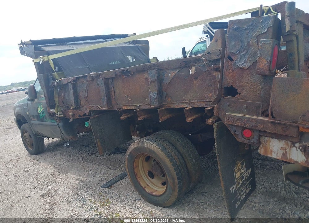2004 FORD F-550 XL/XLT VIN: 1FDAF57P74EC07377