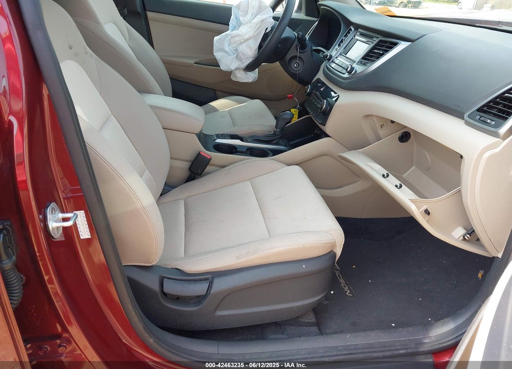 2016 HYUNDAI TUCSON VIN: KM8J3CA43GU125927