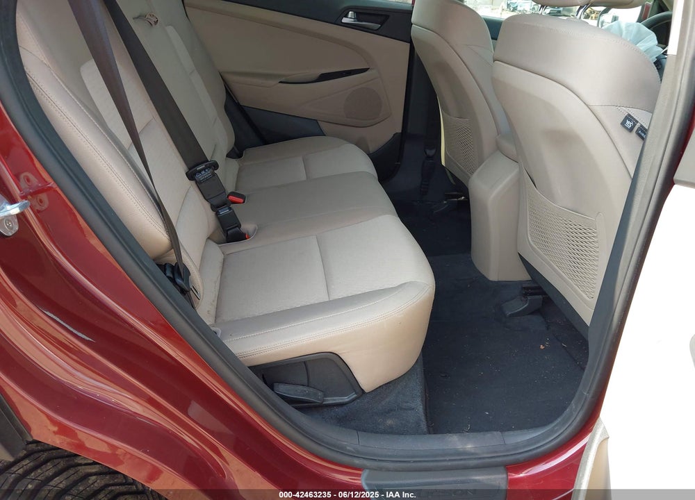 2016 HYUNDAI TUCSON VIN: KM8J3CA43GU125927