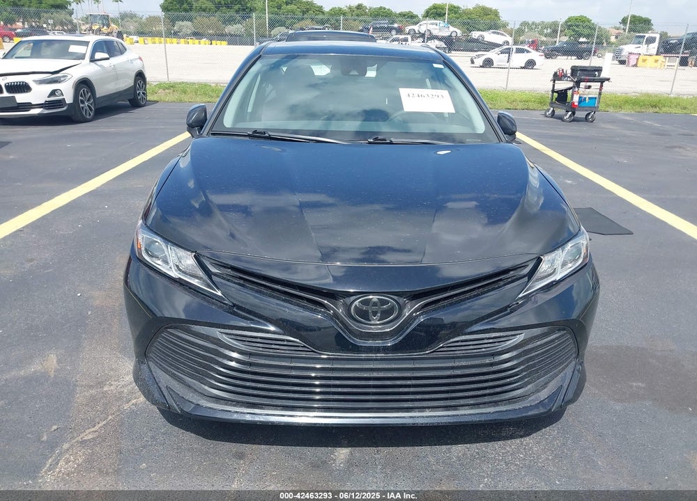 2020 TOYOTA CAMRY LE VIN: 4T1C11AK1LU991122