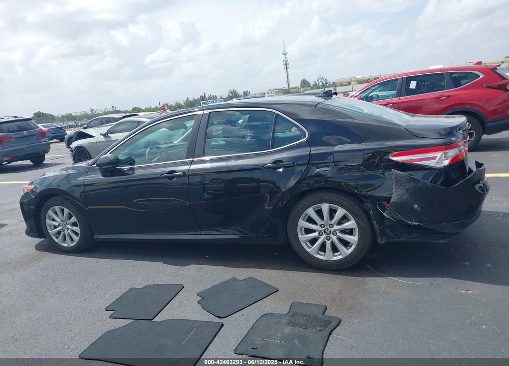 2020 TOYOTA CAMRY LE VIN: 4T1C11AK1LU991122