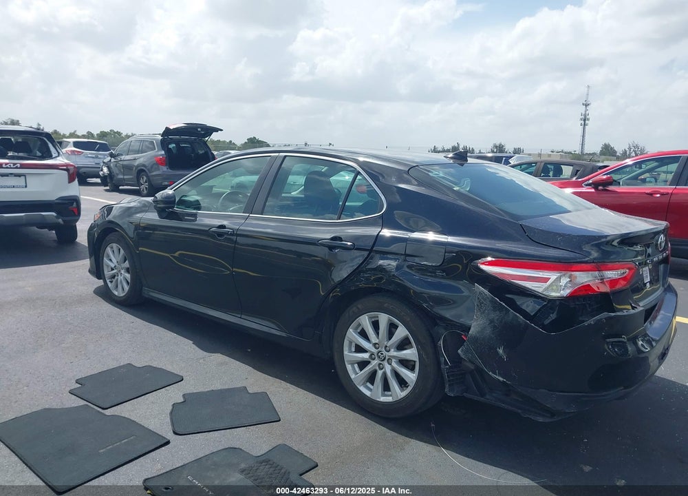 2020 TOYOTA CAMRY LE VIN: 4T1C11AK1LU991122