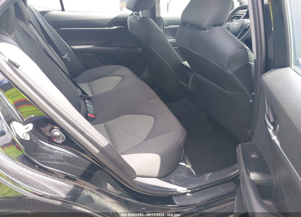 2020 TOYOTA CAMRY LE VIN: 4T1C11AK1LU991122