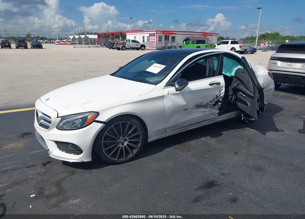 2015 MERCEDES-BENZ C 400 VIN: 55SWF6GBXFU015973