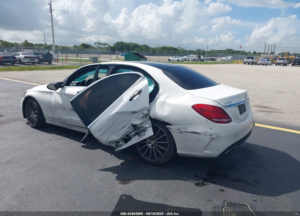 2015 MERCEDES-BENZ C 400 VIN: 55SWF6GBXFU015973