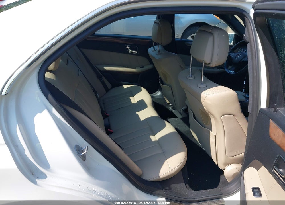 2010 MERCEDES-BENZ E 550 4MATIC VIN: WDDHF9AB8AA199449