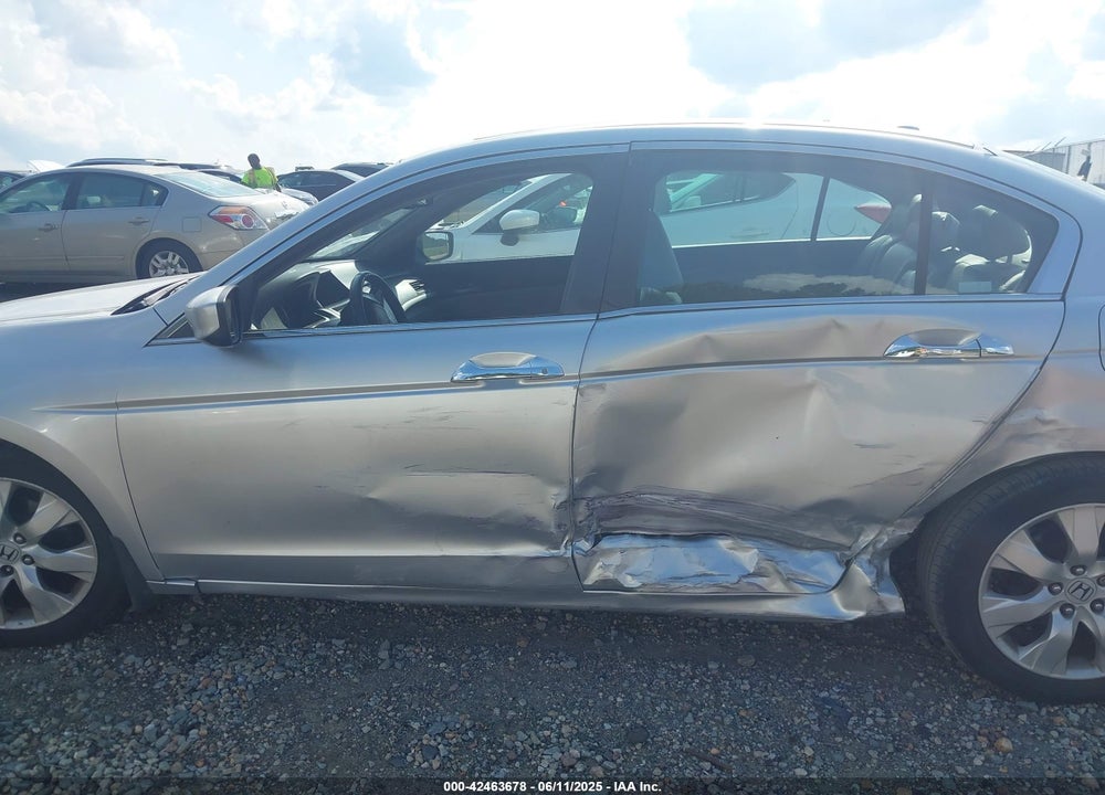 2009 HONDA ACCORD VIN: 1HGCP36819A033279