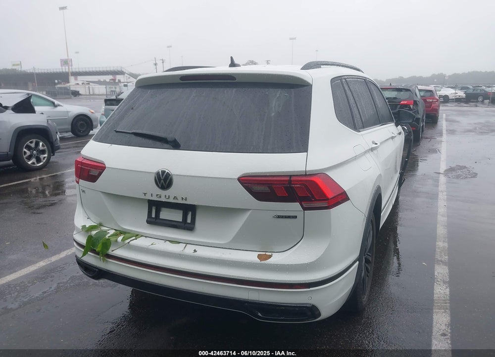 2022 VOLKSWAGEN TIGUAN VIN: 3VV8B7AX6NM027050