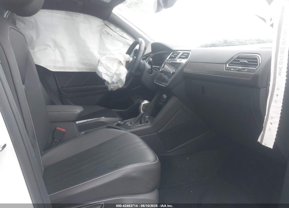 2022 VOLKSWAGEN TIGUAN VIN: 3VV8B7AX6NM027050