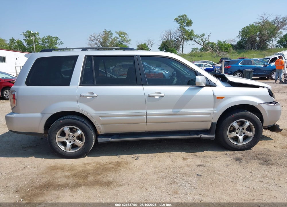 2006 HONDA PILOT EX-L VIN: 5FNYF18696B020807