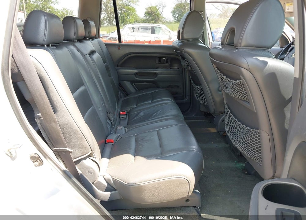 2006 HONDA PILOT EX-L VIN: 5FNYF18696B020807