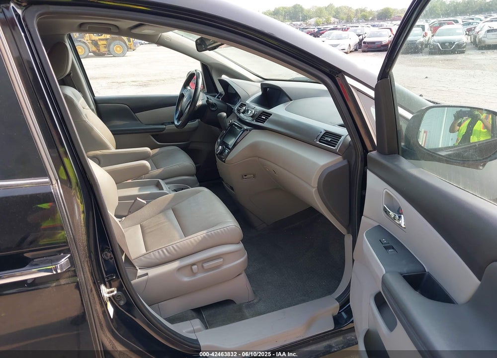 2015 HONDA ODYSSEY EX-L VIN: 5FNRL5H69FB127568