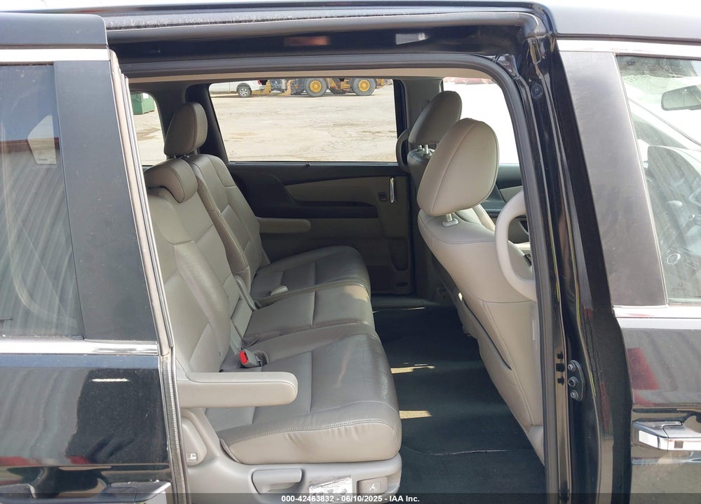 2015 HONDA ODYSSEY EX-L VIN: 5FNRL5H69FB127568