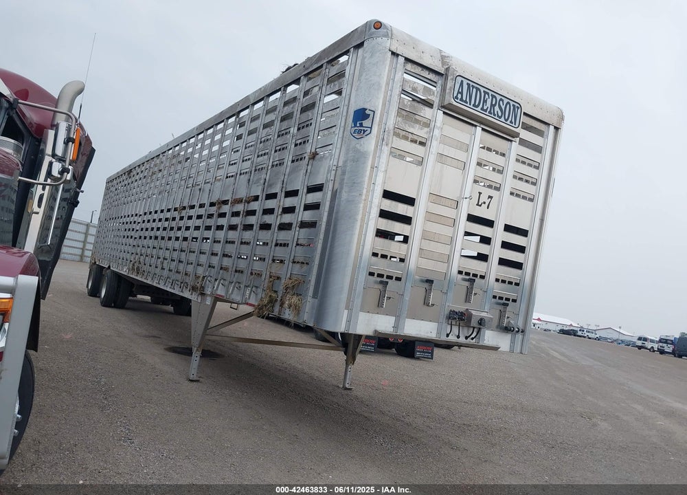 2025 M H EBY TRAILERS LIVESTOCK TRAILER VIN: 4A2LD5321S3010924