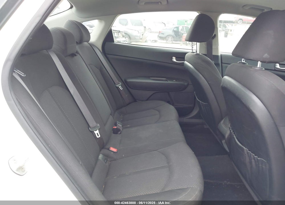 2016 KIA OPTIMA VIN: KNAGT4L34G5094171