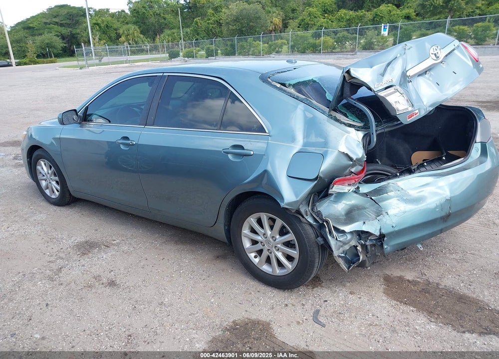 2011 TOYOTA CAMRY XLE VIN: 4T1BF3EK4BU590830
