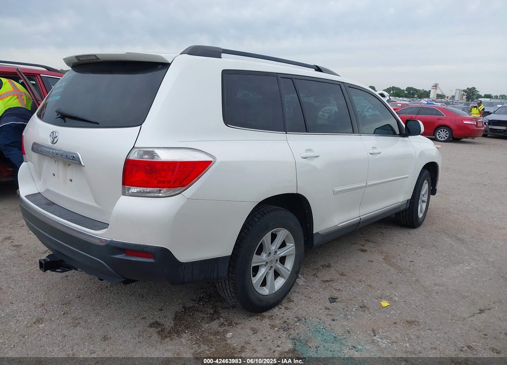 2013 TOYOTA HIGHLANDER VIN: 5TDZA3EH3DS043013
