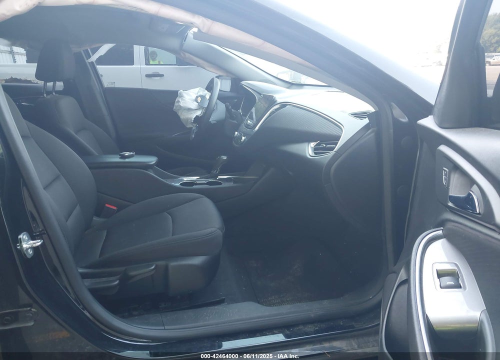2019 CHEVROLET MALIBU VIN: 1G1ZD5ST7KF109029
