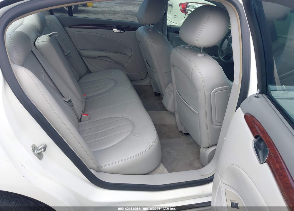2011 BUICK LUCERNE VIN: 1G4HC5EM0BU118995