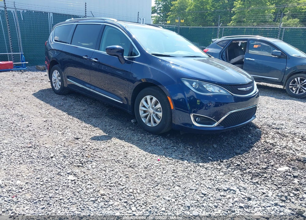 2018 CHRYSLER PACIFICA TOURING L VIN: 2C4RC1BGXJR194042