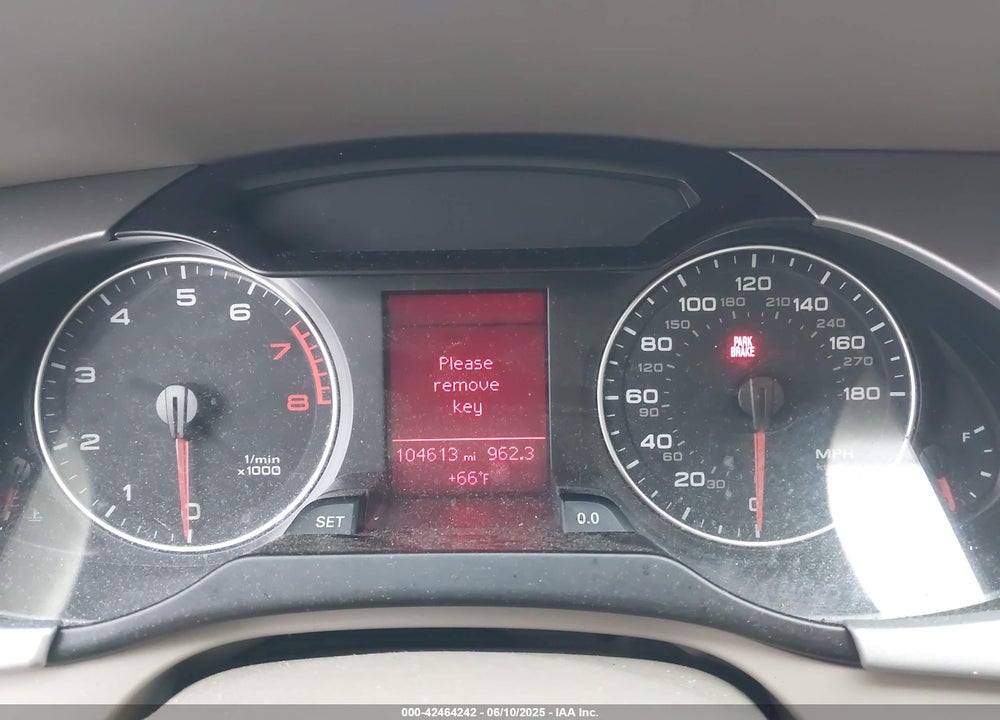 2011 AUDI A4 VIN: WAUAFAFL7BN049354