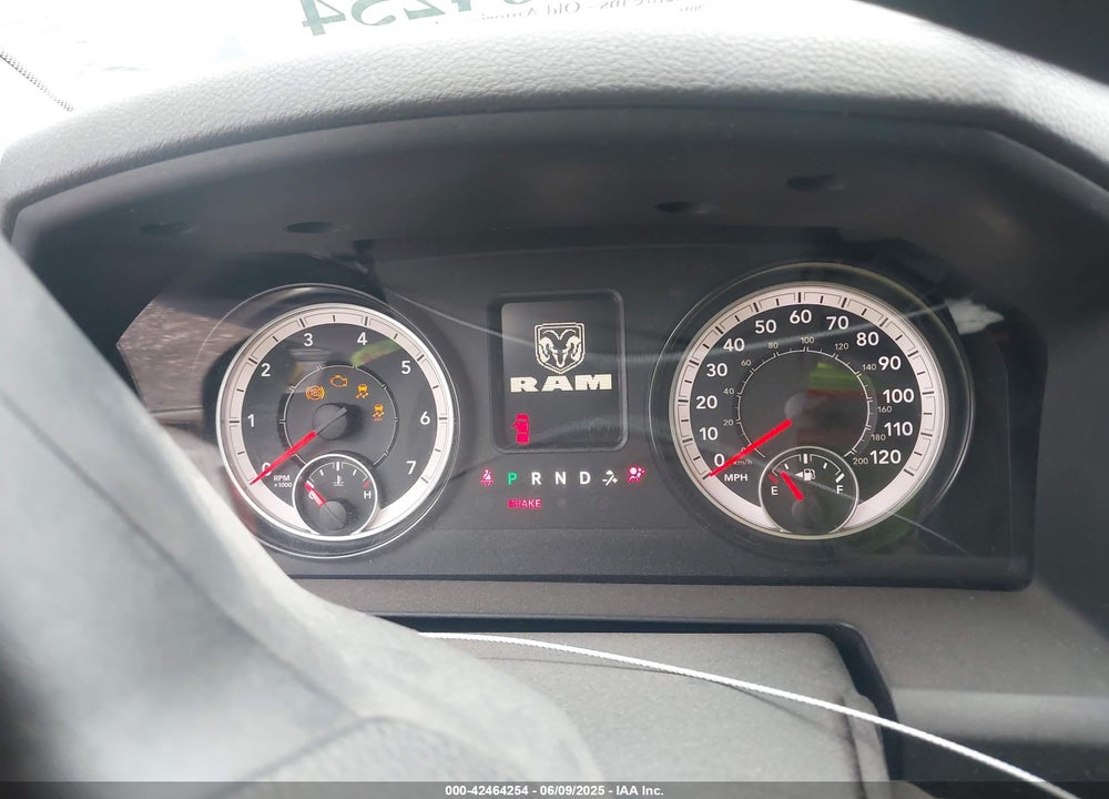2016 RAM 2500 TRADESMAN VIN: 3C6UR5CJ7GG324732