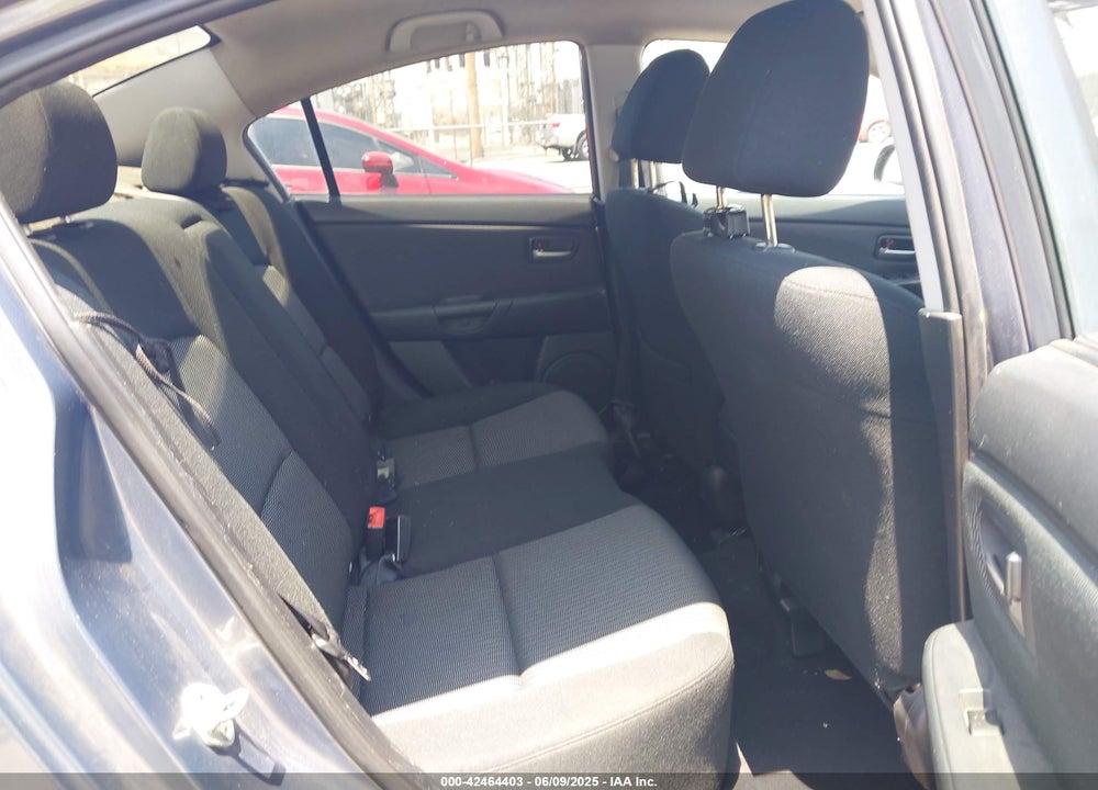 2008 MAZDA 3 I VIN: JM1BK12F181816974