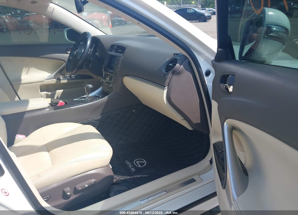 2011 LEXUS IS 250 VIN: JTHCF5C23B5049655