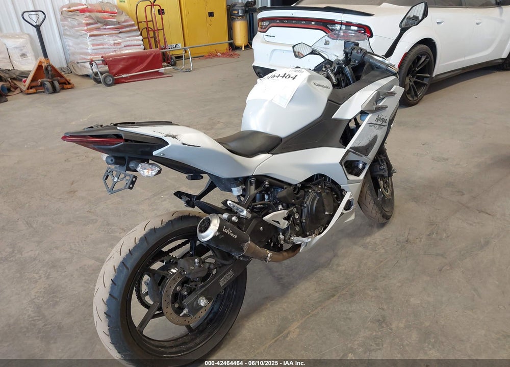 2025 KAWASAKI EX500 VIN: ML5EXGG15SDA56064
