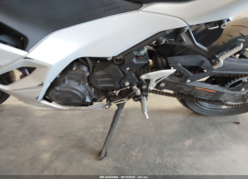2025 KAWASAKI EX500 VIN: ML5EXGG15SDA56064