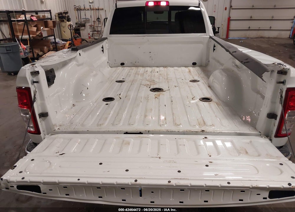 2024 RAM 3500 TRADESMAN  4X4 8' BOX VIN: 3C63RRGL5RG362896