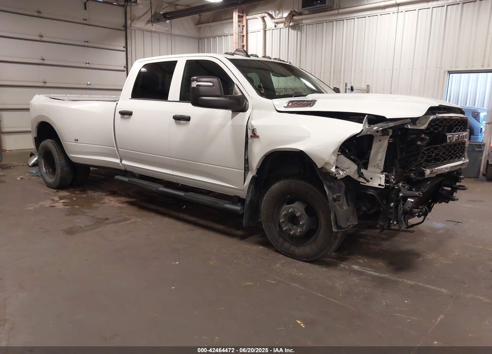 2024 RAM 3500 TRADESMAN  4X4 8' BOX VIN: 3C63RRGL5RG362896