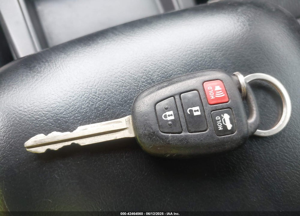 2016 TOYOTA CAMRY SE VIN: 4T1BF1FK6GU202944