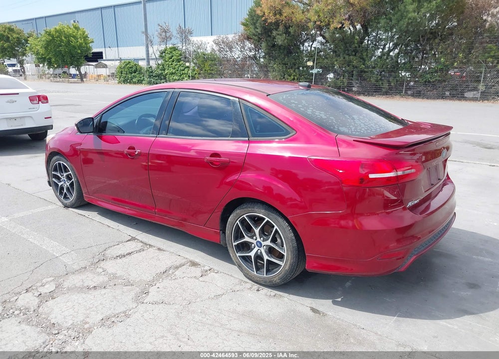 2015 FORD FOCUS SE VIN: 1FADP3F29FL241737