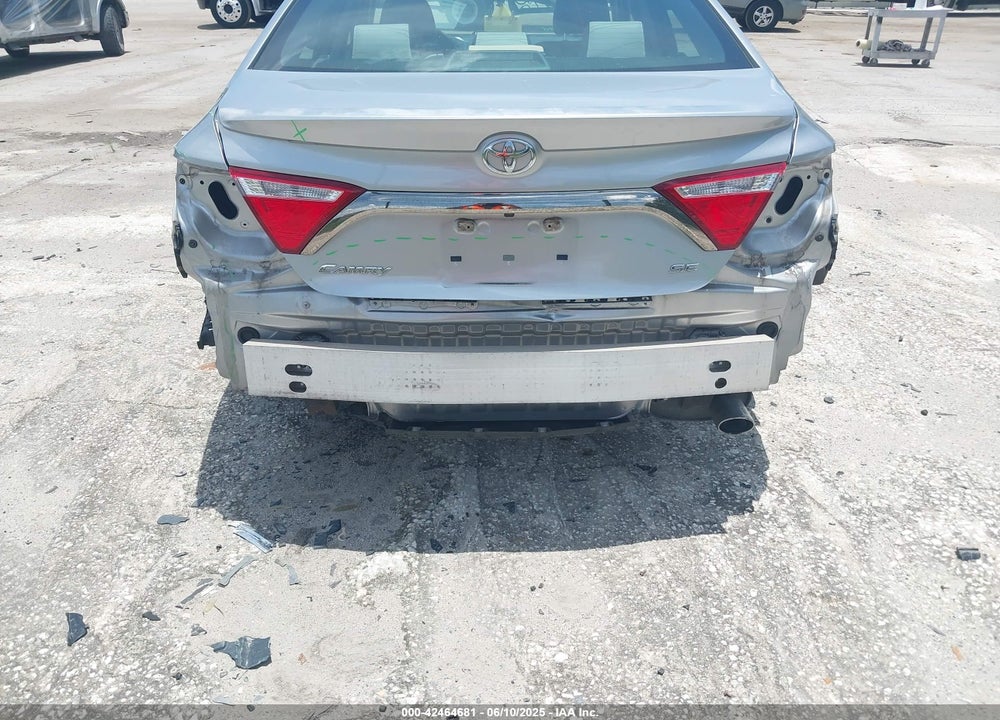 2015 TOYOTA CAMRY SE VIN: 4T1BF1FK9FU040984