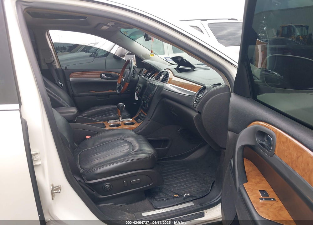 2008 BUICK ENCLAVE VIN: 5GAER23748J278181