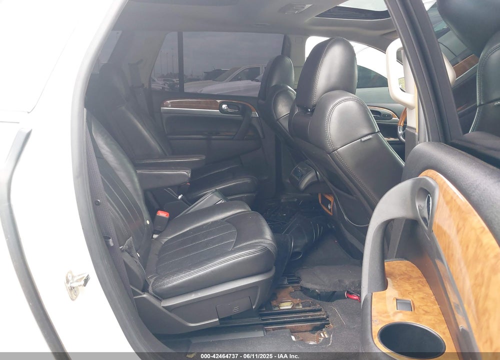 2008 BUICK ENCLAVE VIN: 5GAER23748J278181