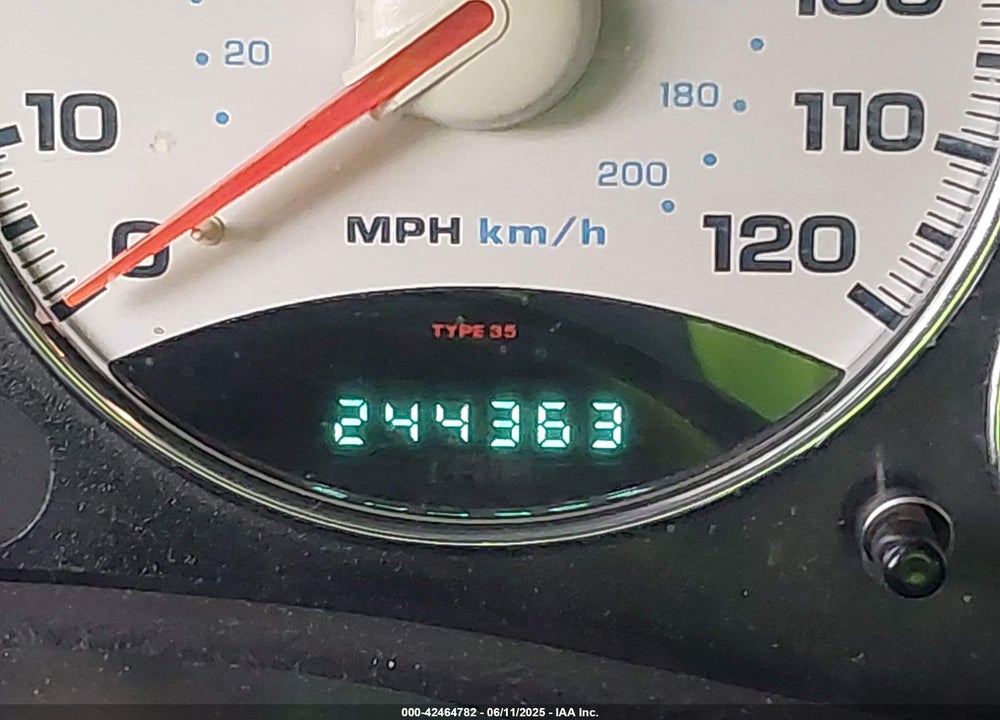2003 JEEP LIBERTY VIN: 1J4GL58KX3W657800