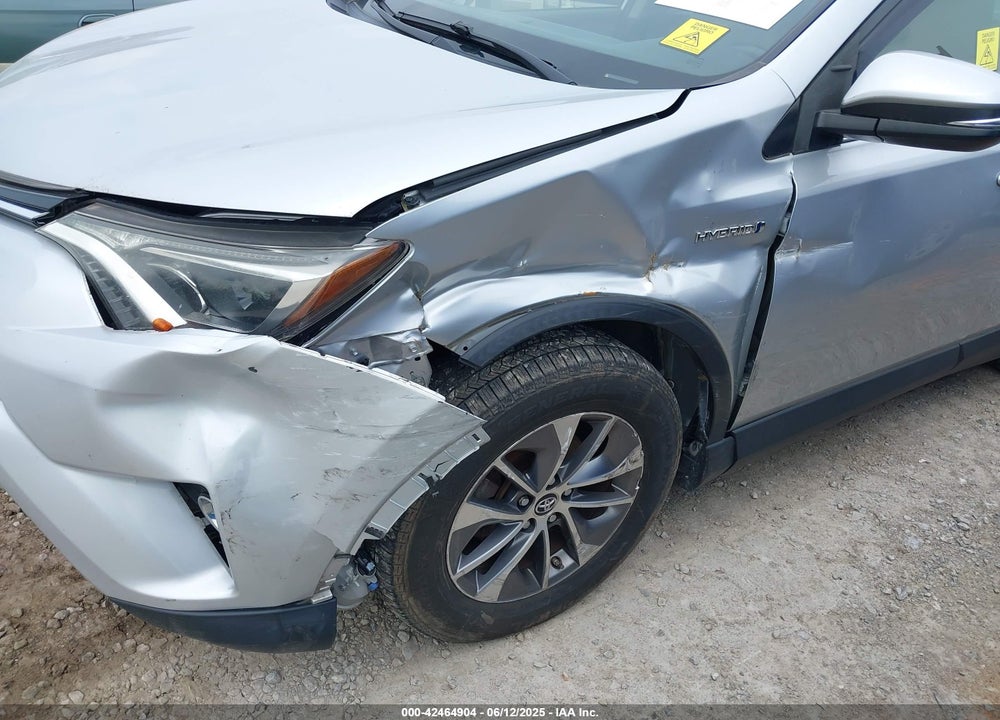 2016 TOYOTA RAV4 HYBRID XLE VIN: JTMRJREV1GD050423