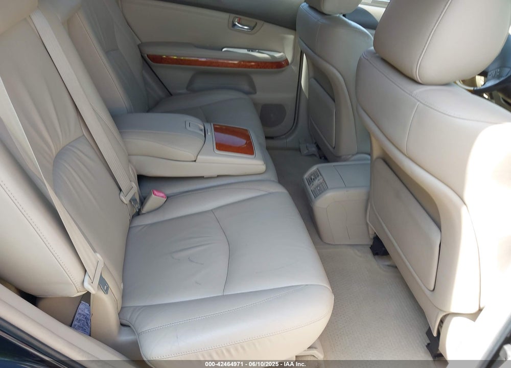 2005 LEXUS RX 330 VIN: JTJGA31U850056027