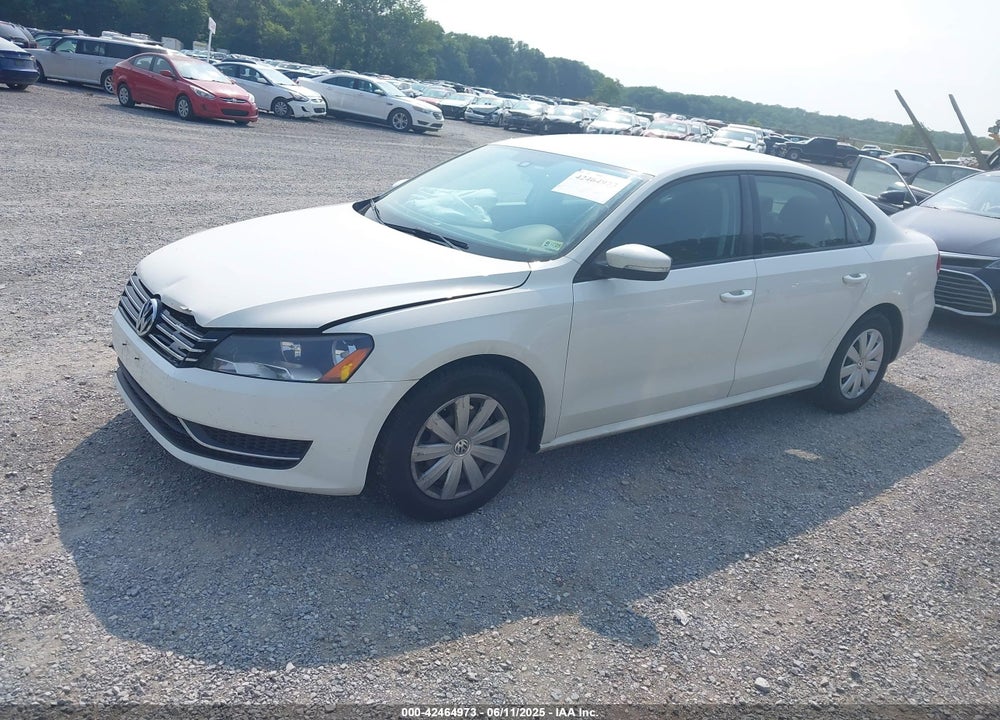 2013 VOLKSWAGEN PASSAT VIN: 1VWAP7A34DC136456
