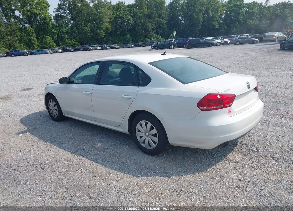 2013 VOLKSWAGEN PASSAT VIN: 1VWAP7A34DC136456