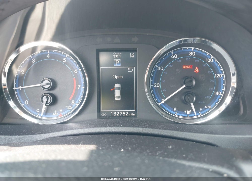 2018 TOYOTA COROLLA XSE VIN: 2T1BURHE9JC996004