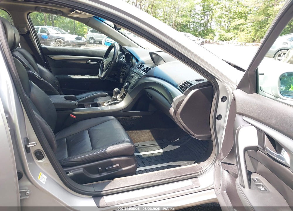 2012 ACURA TL VIN: 19UUA8F20CA028015