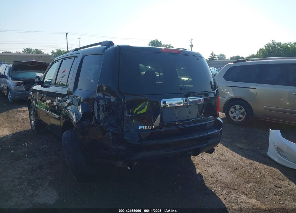 2013 HONDA PILOT TOURING VIN: 5FNYF4H96DB084148