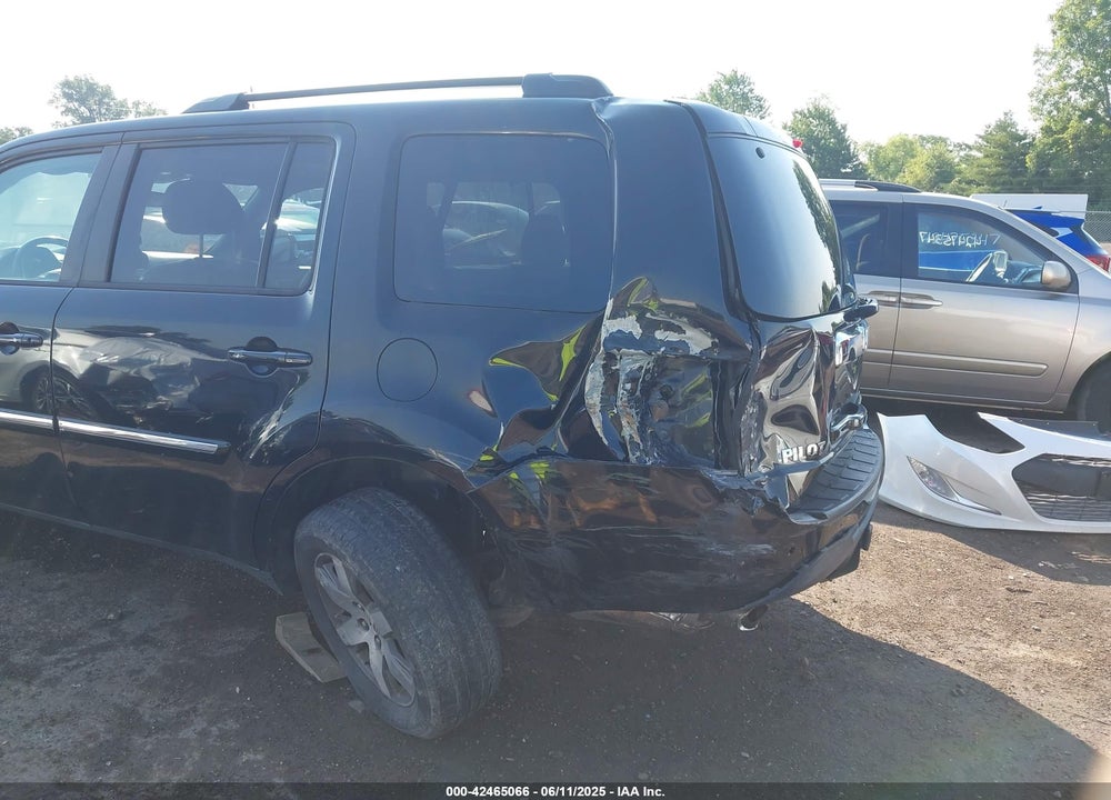 2013 HONDA PILOT TOURING VIN: 5FNYF4H96DB084148