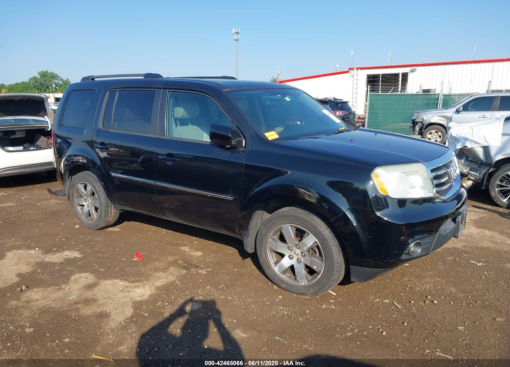 2013 HONDA PILOT TOURING VIN: 5FNYF4H96DB084148