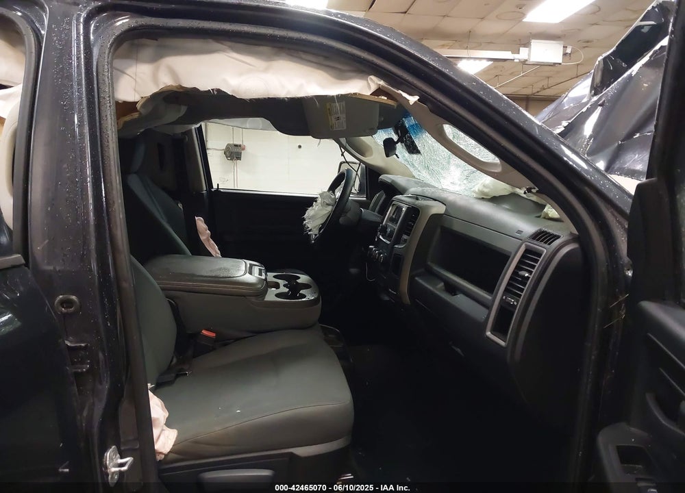 2014 RAM 1500 EXPRESS VIN: 1C6RR7KT0ES400396