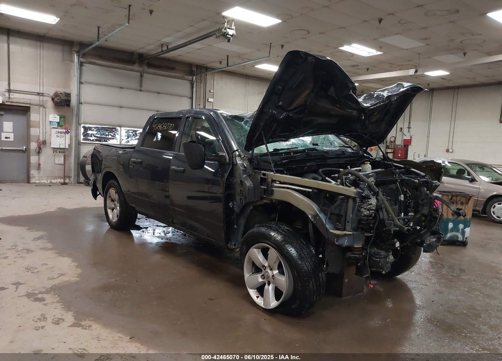 2014 RAM 1500 EXPRESS VIN: 1C6RR7KT0ES400396
